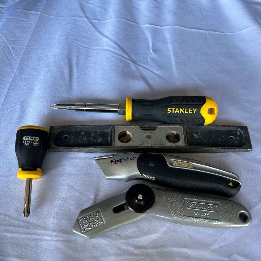 Stanley Assorted Tools- Level, Phillips Screwdriver, Multi-tip Screwdriver Etc - Picture 5 of 5